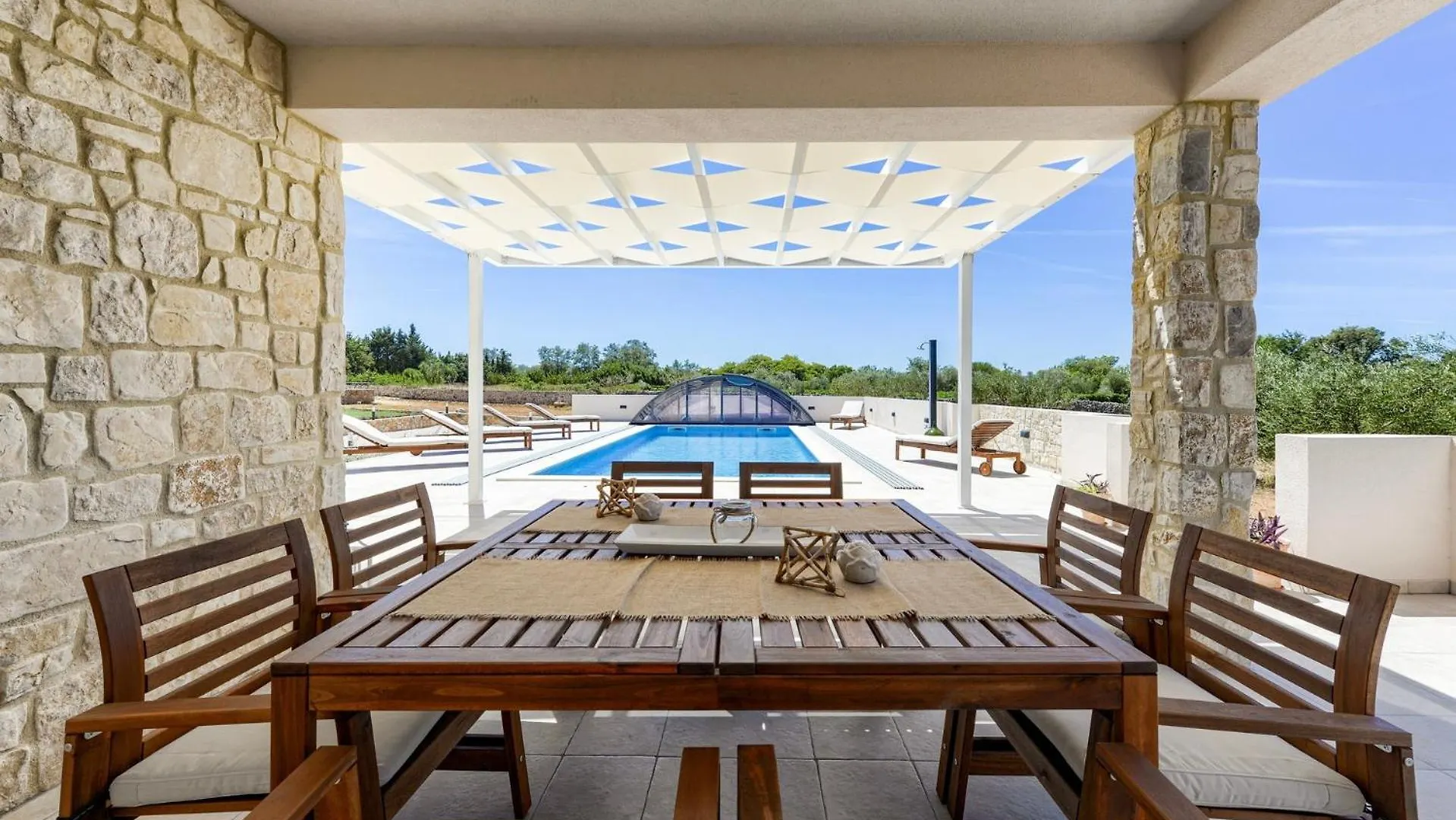 Villa Andamalu With Heated Pool زاتون