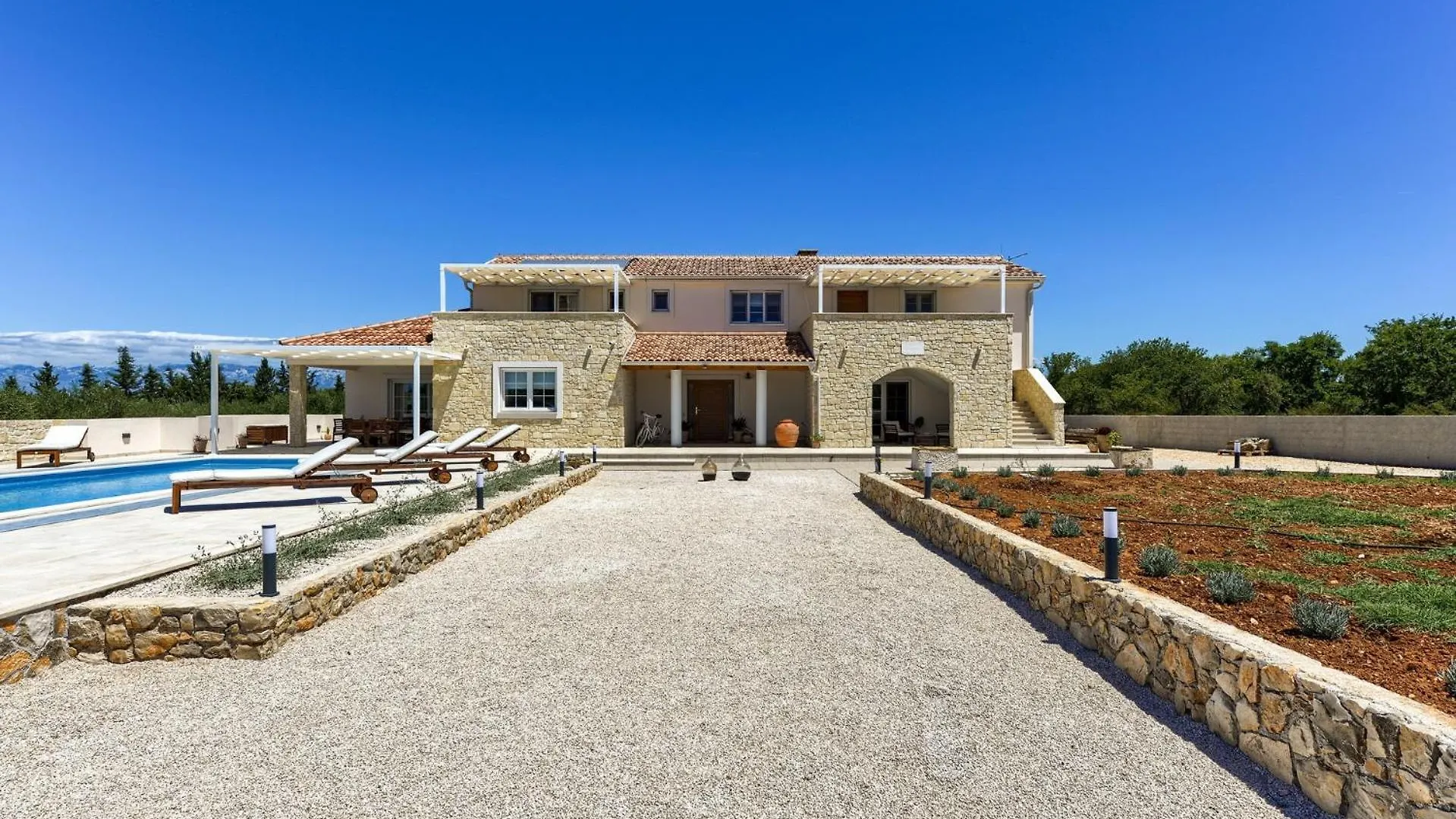 Villa Andamalu With Heated Pool زاتون